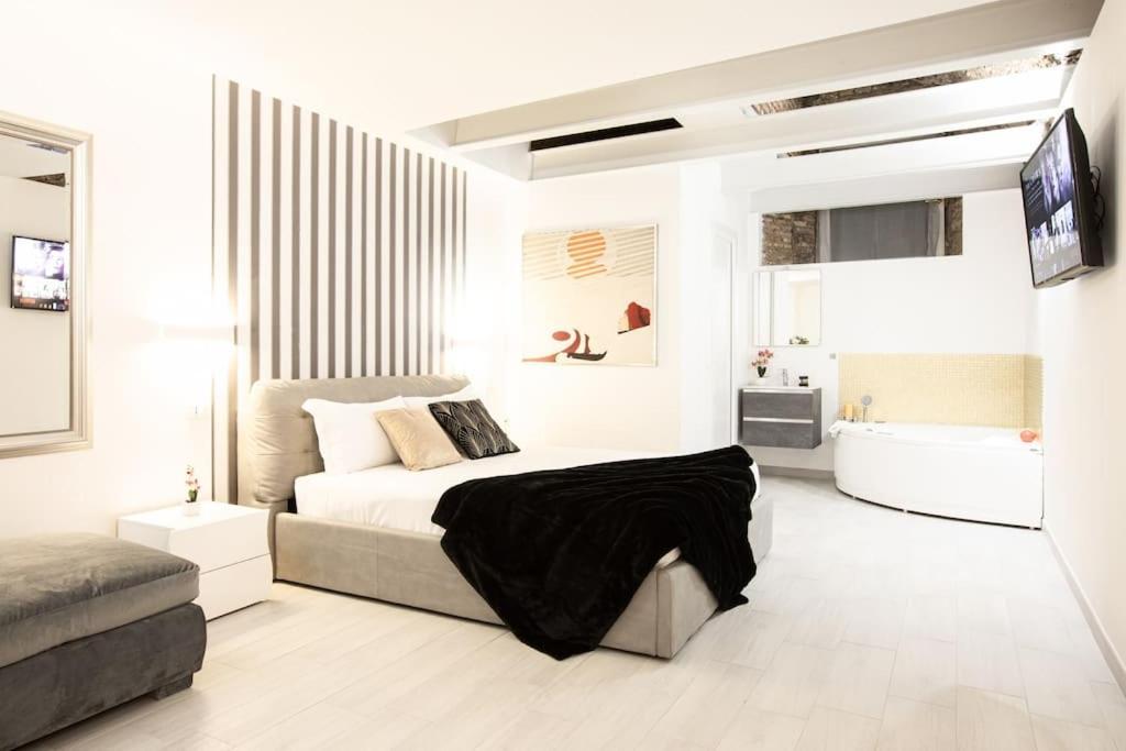 Memorable Jacuzzi Suite Navona - Top Collection Рим Экстерьер фото